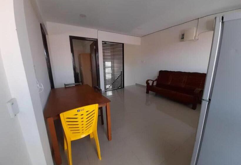 酒店 Oyo Home 90435 Sena Home Homestay #819