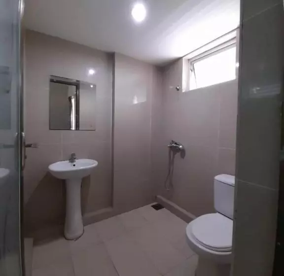 ホテル Oyo Home 90435 Sena Home Homestay #819