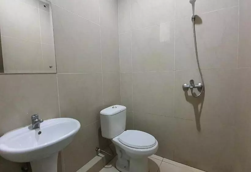 ホテル Oyo Home 90435 Sena Home Homestay #819