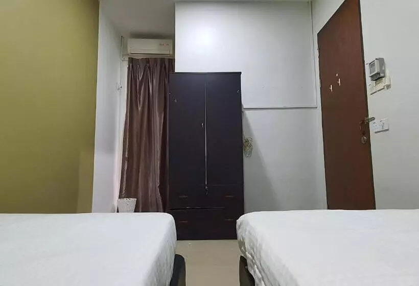 ホテル Oyo Home 90435 Sena Home Homestay #819