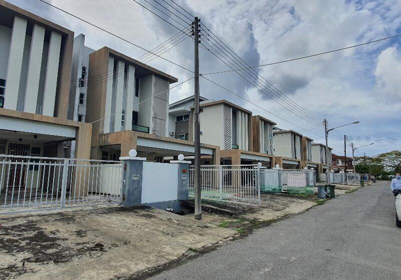 酒店 Oyo Home 90435 Sena Home Homestay #819