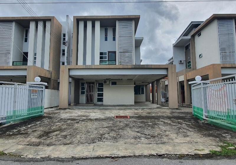 酒店 Oyo Home 90435 Sena Home Homestay #819