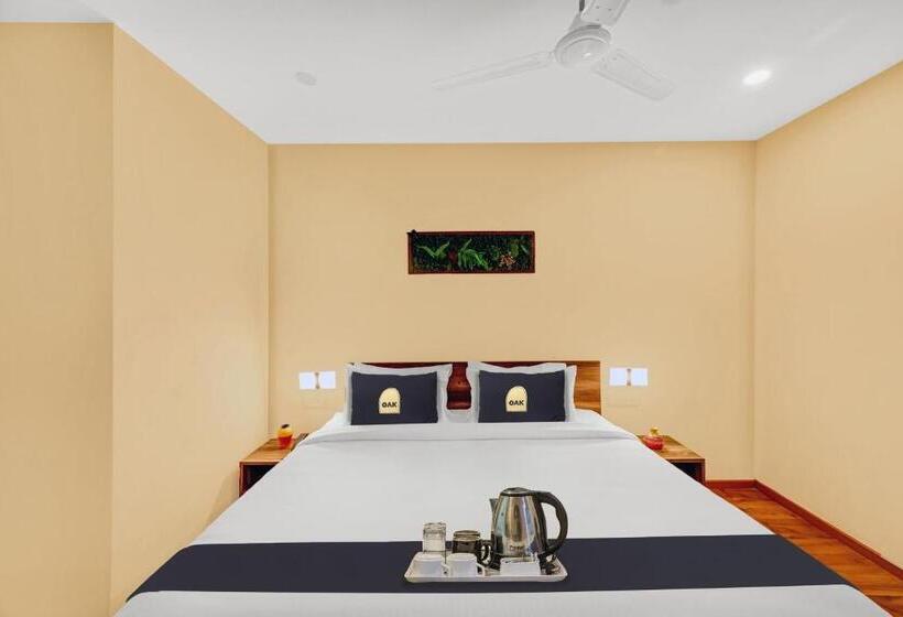 هتل Super Townhouse Oak Hillside Aqua