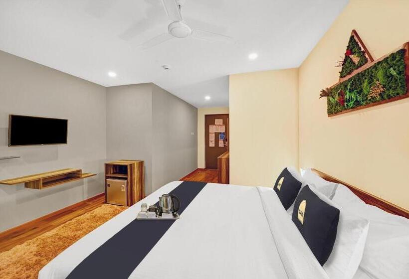 هتل Super Townhouse Oak Hillside Aqua