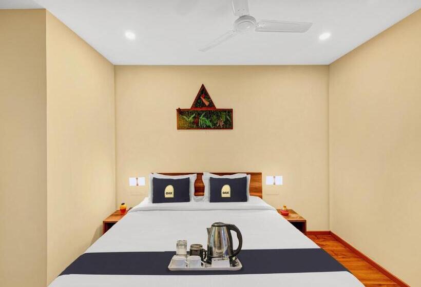 هتل Super Townhouse Oak Hillside Aqua