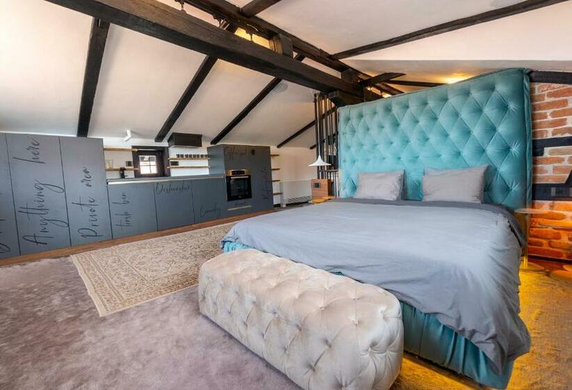 Pensão Bashtin Dom   Skabrin House