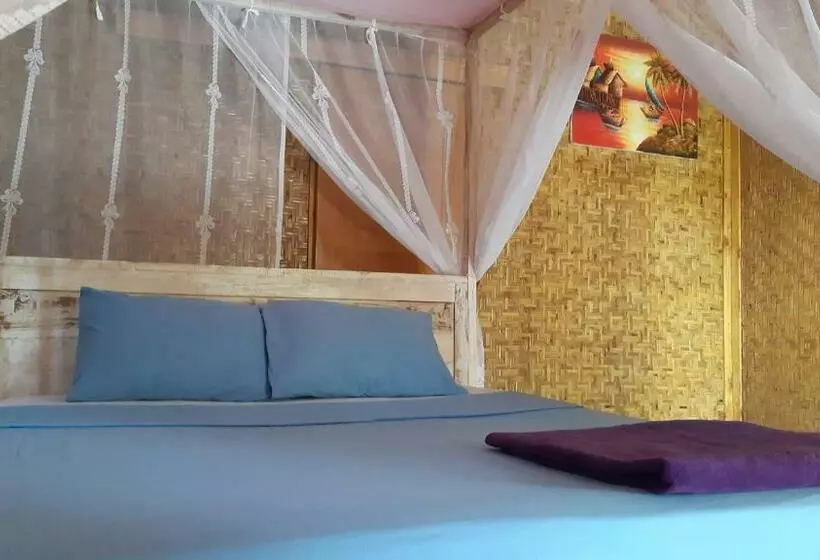 Majatalo Friend House Stay & Surf