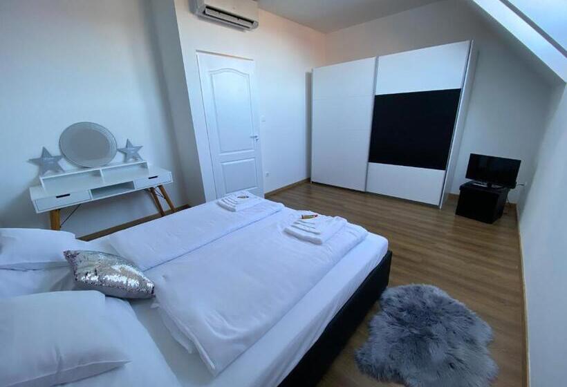 Platán Apartmanház