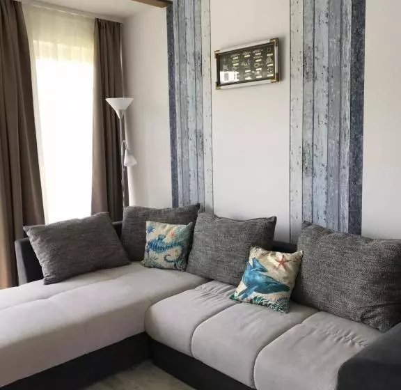 Platán Apartmanház