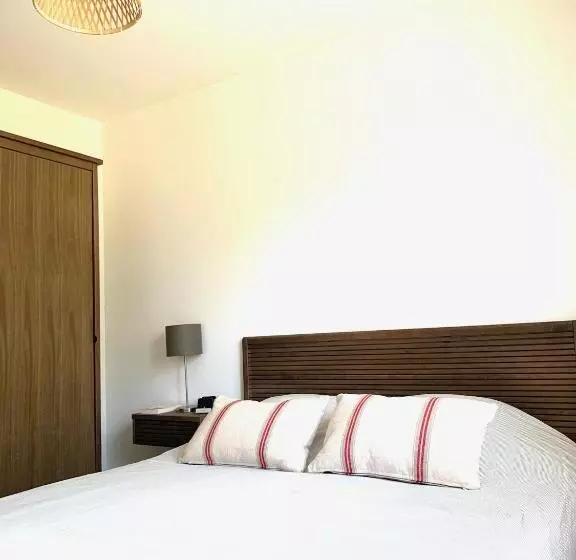 Villa Le Faré 10 Min Des Plages   Climatisée   8 Pers   Piscine Chauffée Du 1er Mai Au 30 Sept