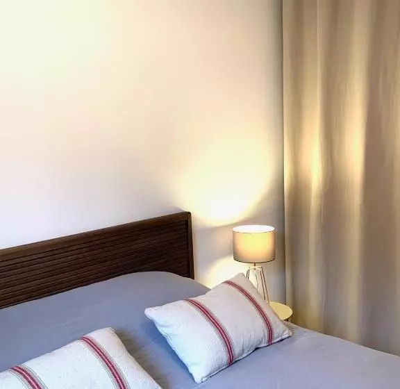 Villa Le Faré 10 Min Des Plages   Climatisée   8 Pers   Piscine Chauffée Du 1er Mai Au 30 Sept