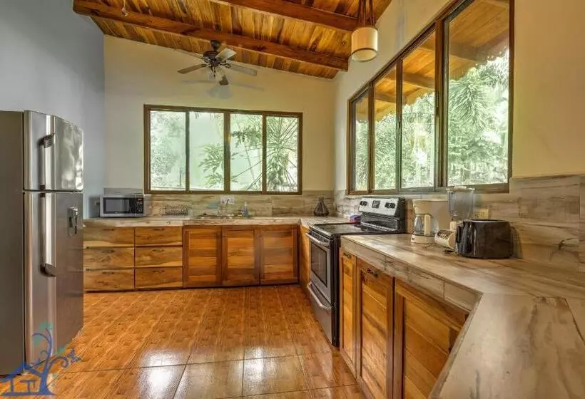 Beachfront Villa Sea Breeze W Ac And Pool