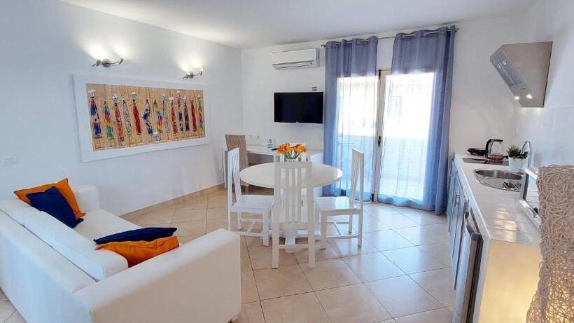 Branco Suites Rooms & Holiday Apartments