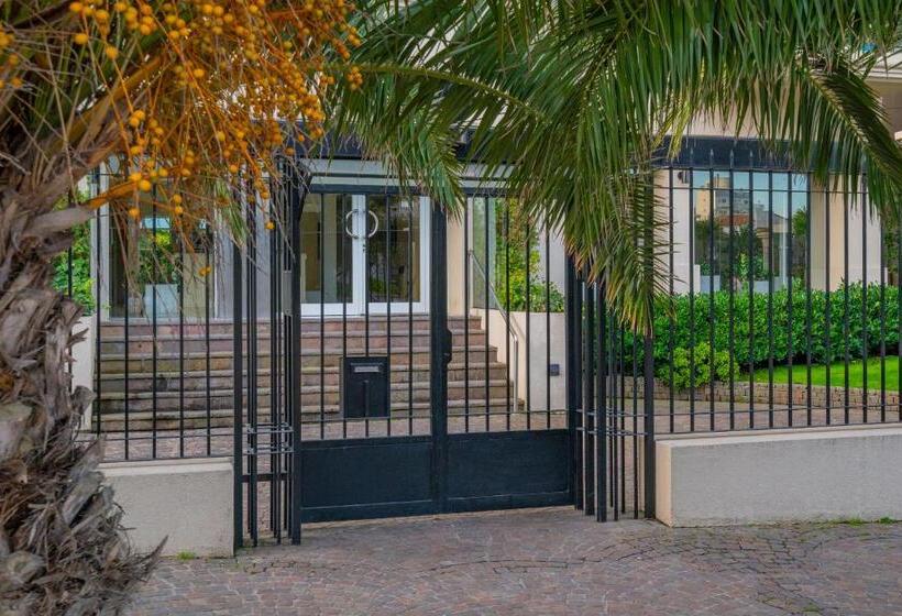 Departamento Varese Güemes Alta Gama Luxury 4/5 Pax Vista Mar