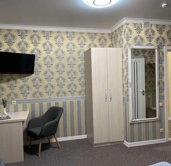 酒店 готель лаванда