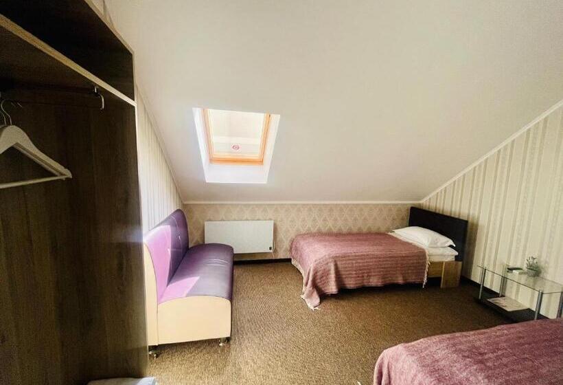 酒店 готель лаванда