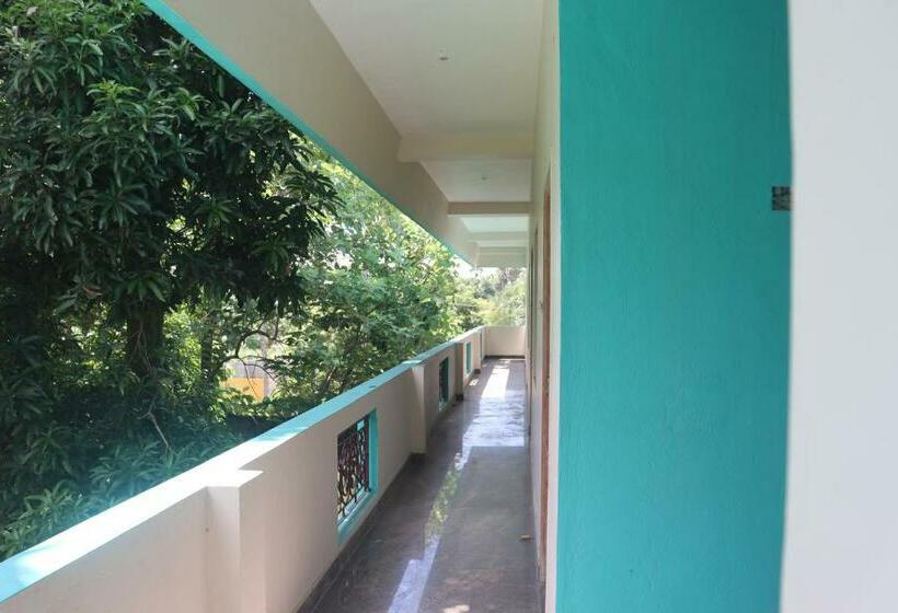 בית מלון כפרי Le Springlynn Residency