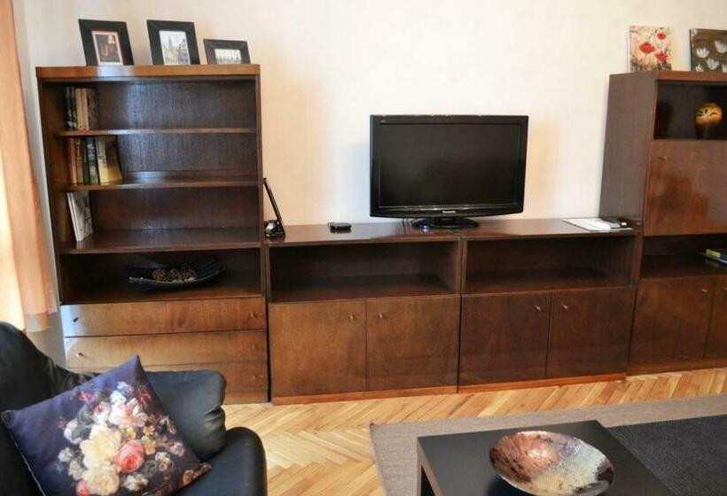 Lidda Apartment In Residential Area