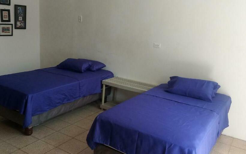 Pension Boel Habitación Doble En Guayaquil