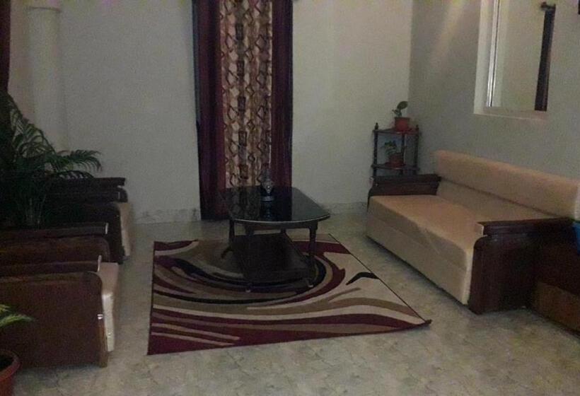 پانسیون Milan Palace Deoghar