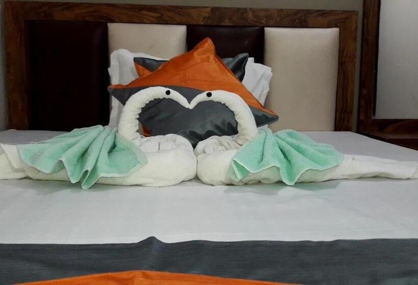 پانسیون Milan Palace Deoghar