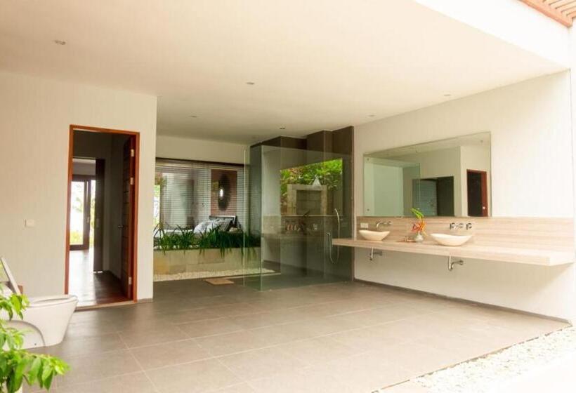 Sunkissed Villa Senggigi