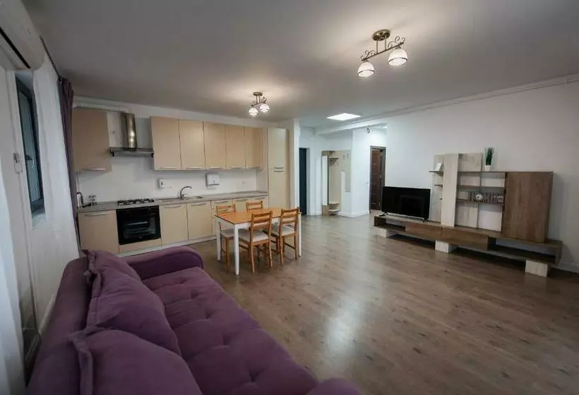 Tonitza Apartments