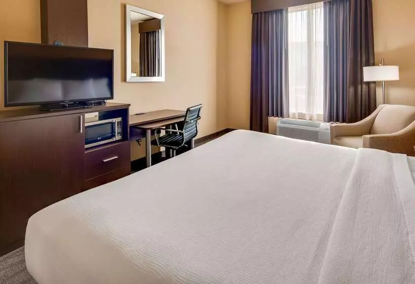Best Western St. Louis Airport North Hotel & Suites