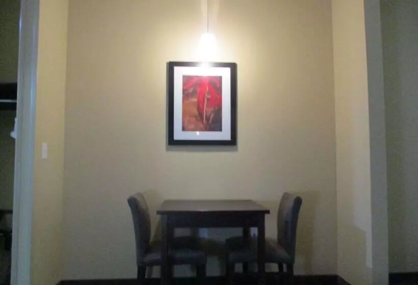 Best Western St. Louis Airport North Hotel & Suites