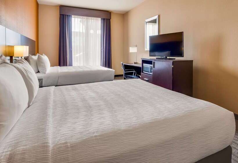 Best Western St. Louis Airport North Hotel & Suites