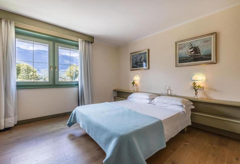 ホテル Aviano Palace