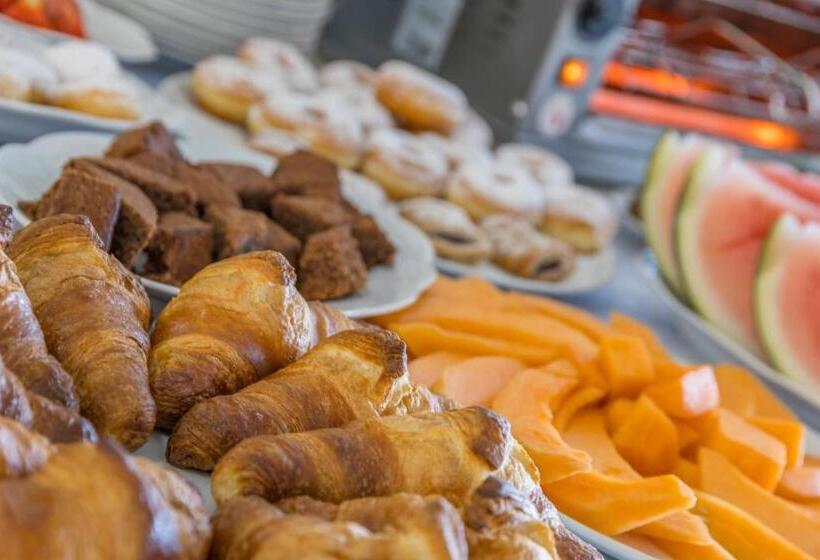 ホテル Aviano Palace