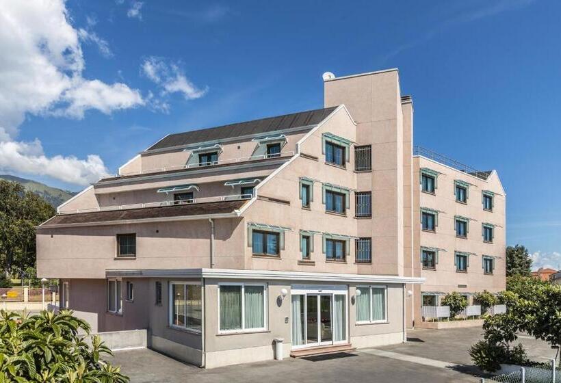 ホテル Aviano Palace