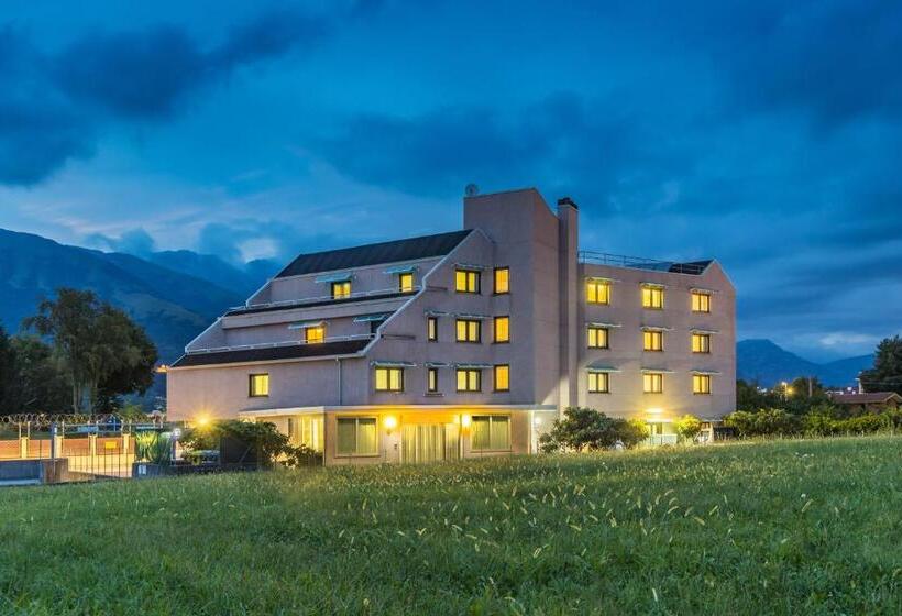 ホテル Aviano Palace