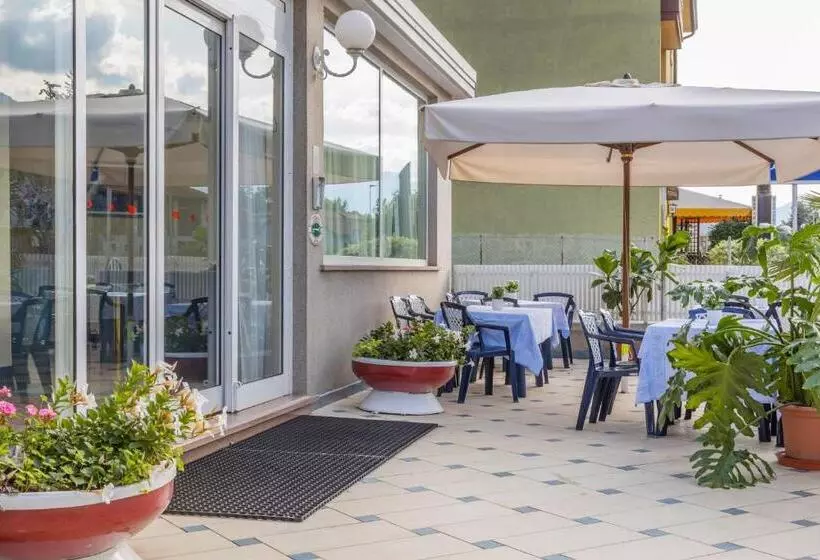 酒店 Aviano Palace