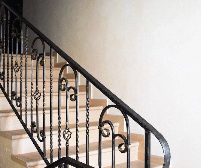 Отель Gubernsky