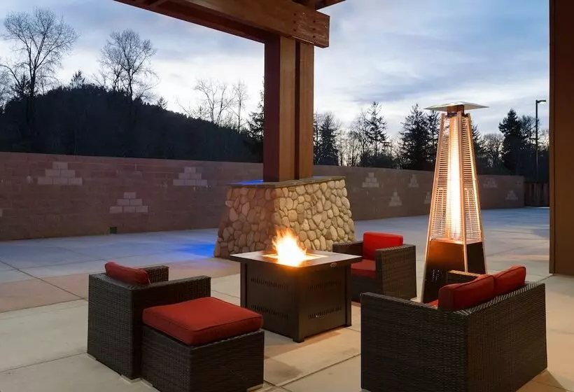 酒店 Holiday Inn Express Redwood National Park, An Ihg