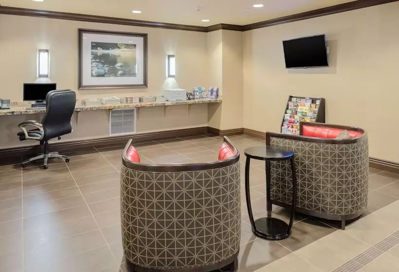 酒店 Holiday Inn Express Redwood National Park, An Ihg