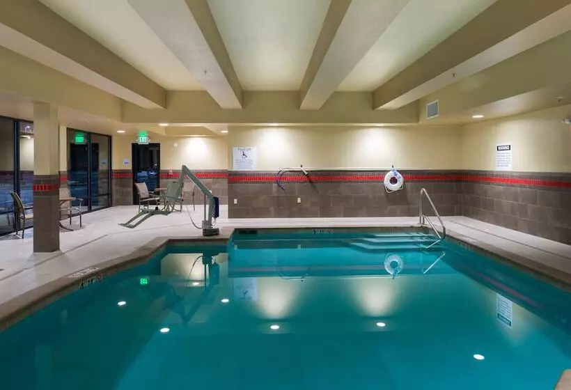 酒店 Holiday Inn Express Redwood National Park, An Ihg