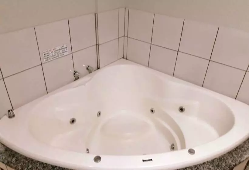 ホテル Londres Royal