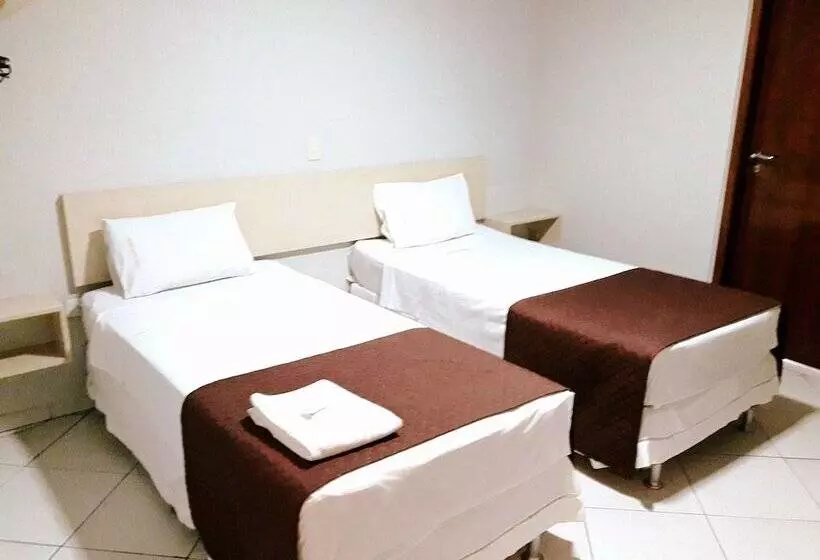 ホテル Londres Royal