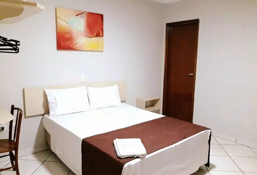 ホテル Londres Royal