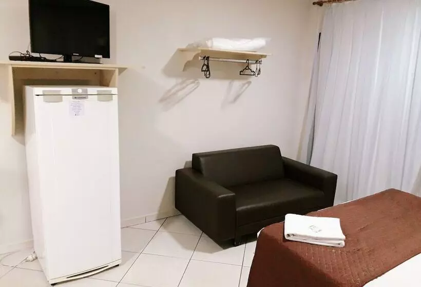 ホテル Londres Royal