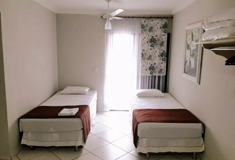 ホテル Londres Royal