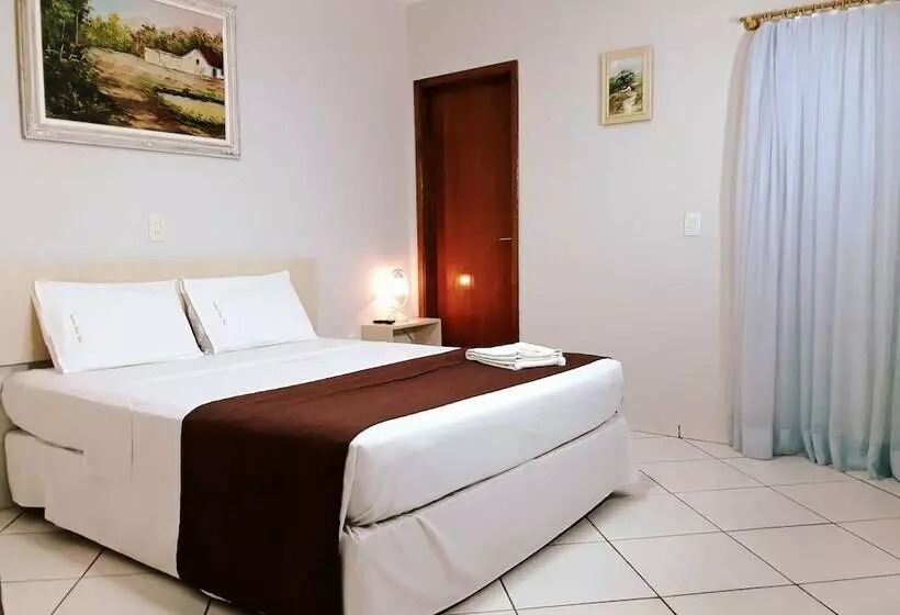 ホテル Londres Royal