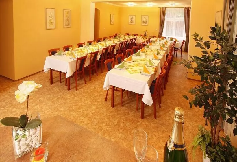 酒店 Lázeňská Léčebna Mánes