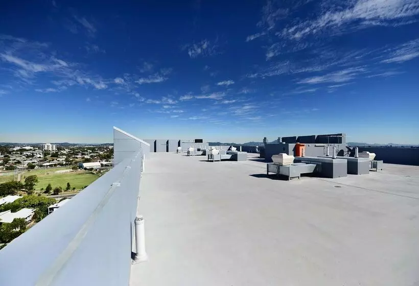 Hotel Oaks Gladstone Grand