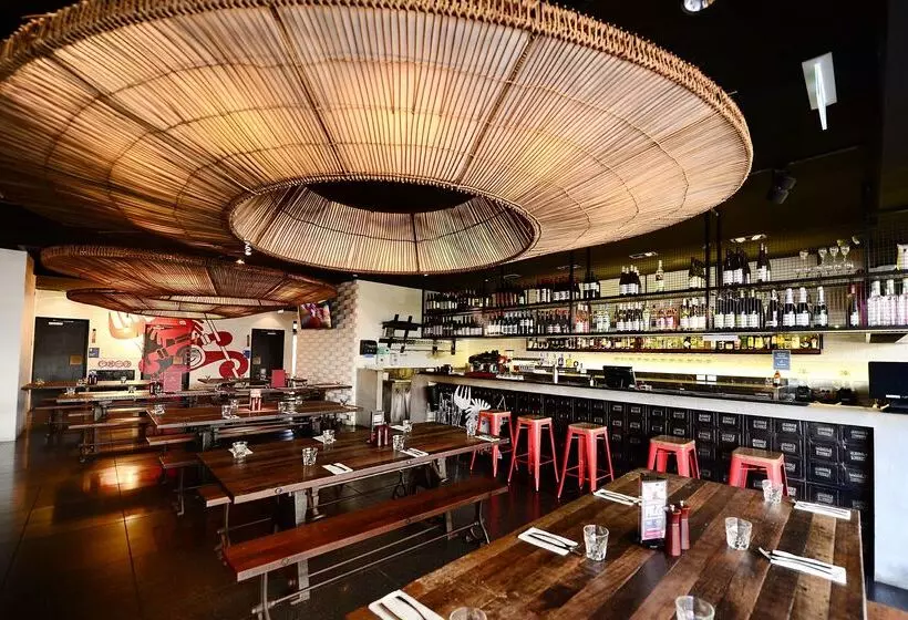 Hotel Oaks Gladstone Grand