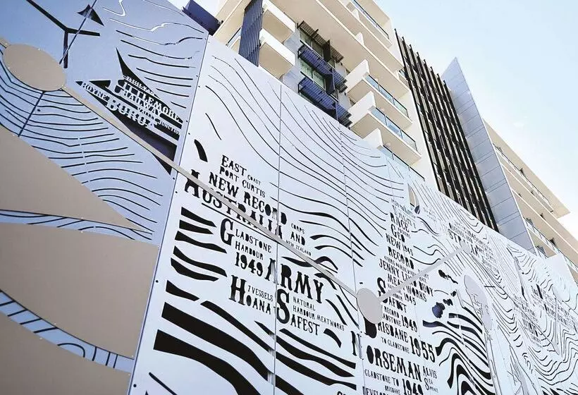 Hotel Oaks Gladstone Grand