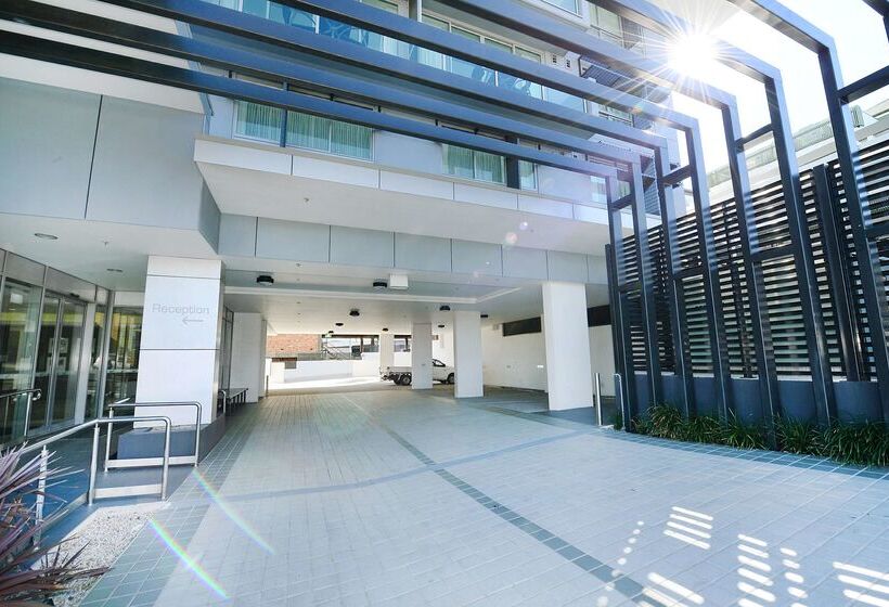 فندق Oaks Gladstone Grand